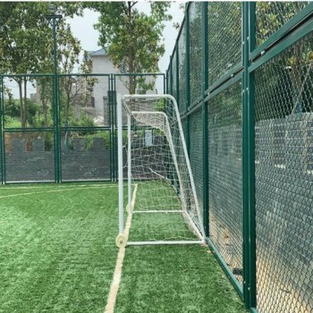 威海 体育场防护栏 拼接式足球场围网 出厂价
