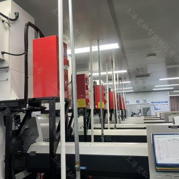 该灭火系统使用环保型灭火剂，无毒无害，不导电，不残留