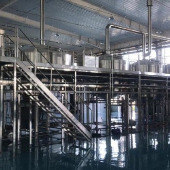 供应新疆啤酒厂的大型酿酒设备，50吨精酿啤酒自动化设备